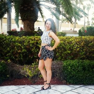 Meet your Posher, Danielle